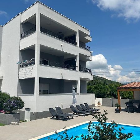 Villa Apartments Aa 1 Trogir Extérieur photo