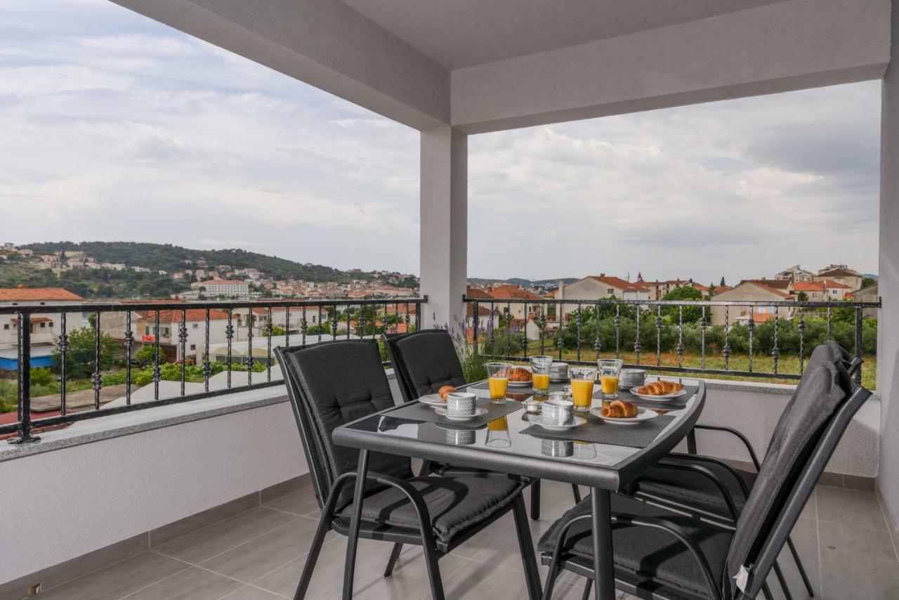 Villa Apartments Aa 1 Trogir Extérieur photo
