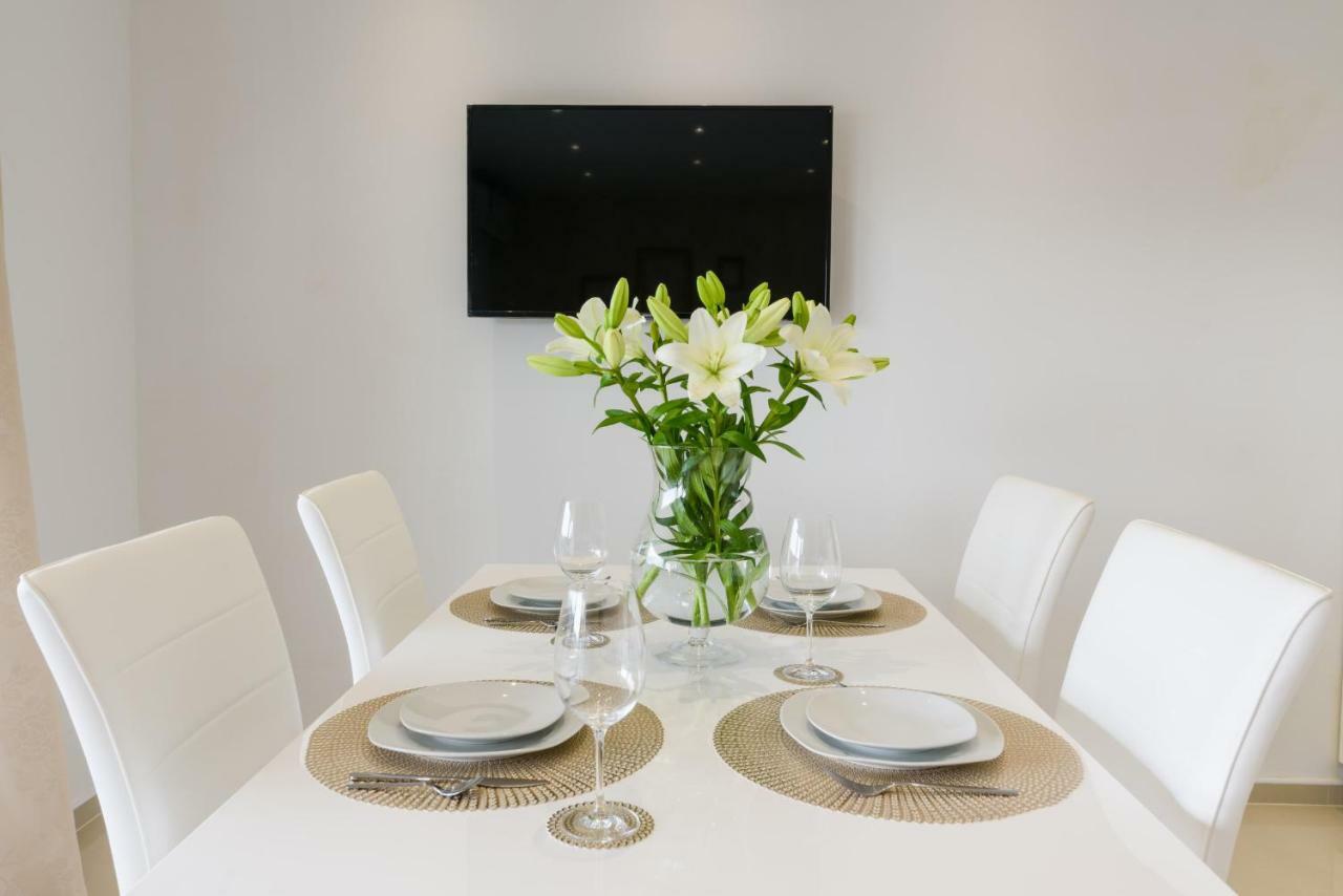 Villa Apartments Aa 1 Trogir Extérieur photo